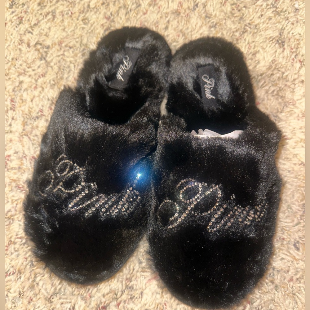 Slippers Victoria’s every bling diamond studded sexy shoes size medium ✨🩷
